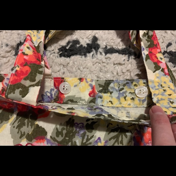 Rouje floral tote - price is for one. Comment which color you want. - Picture 5 of 5